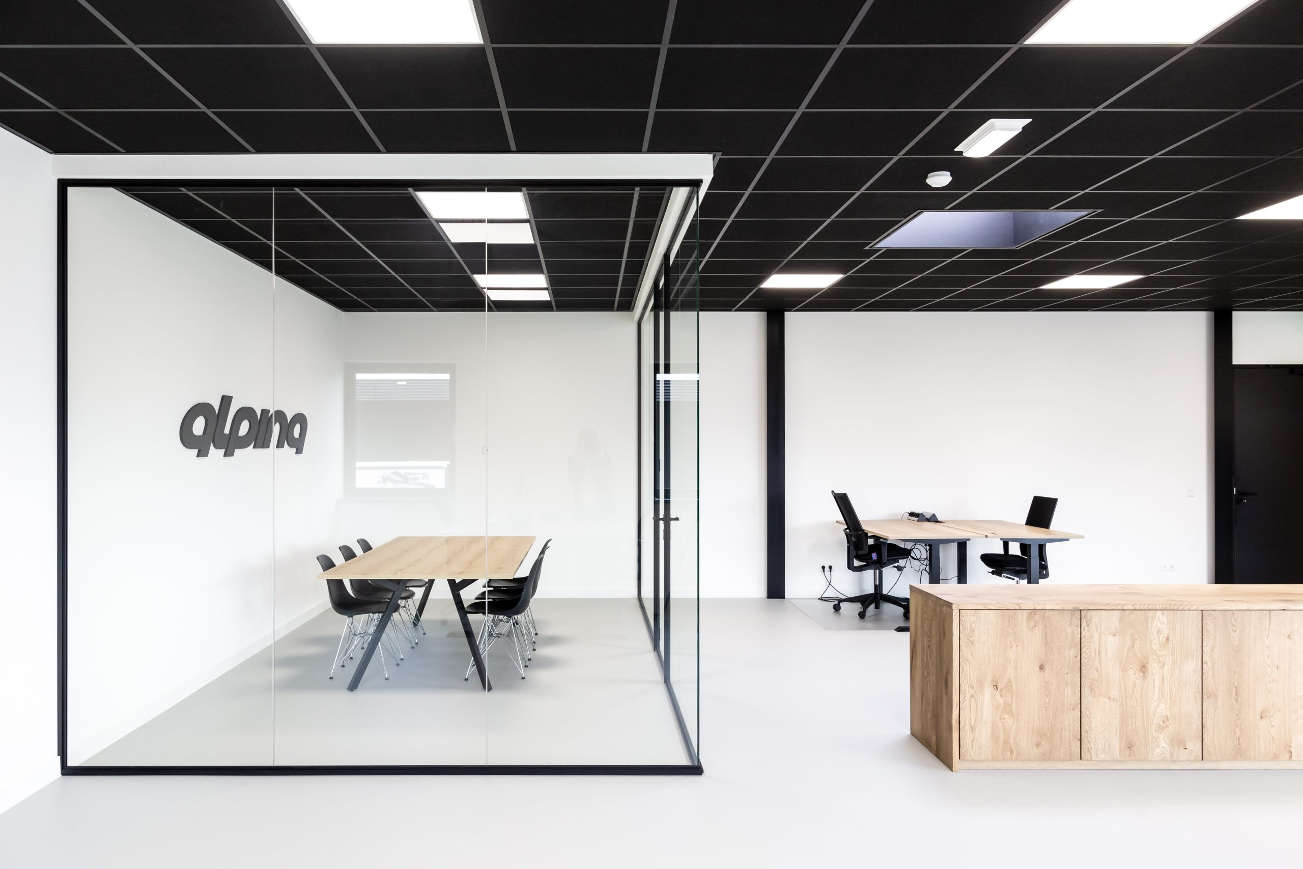 Systeemplafond laten plaatsen Systeemplafond laten plaatsen